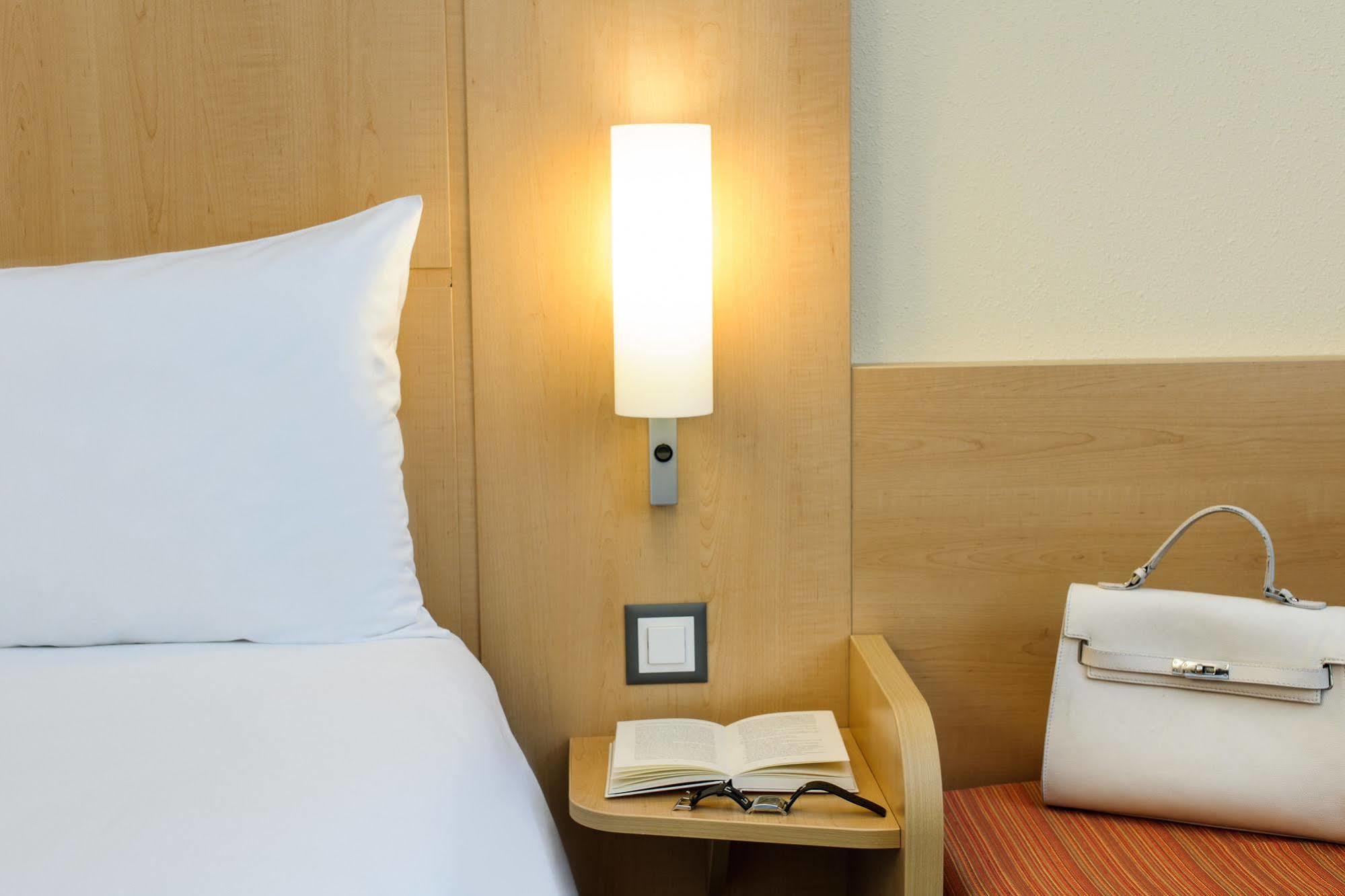 Ibis Lugano Paradiso Exterior foto